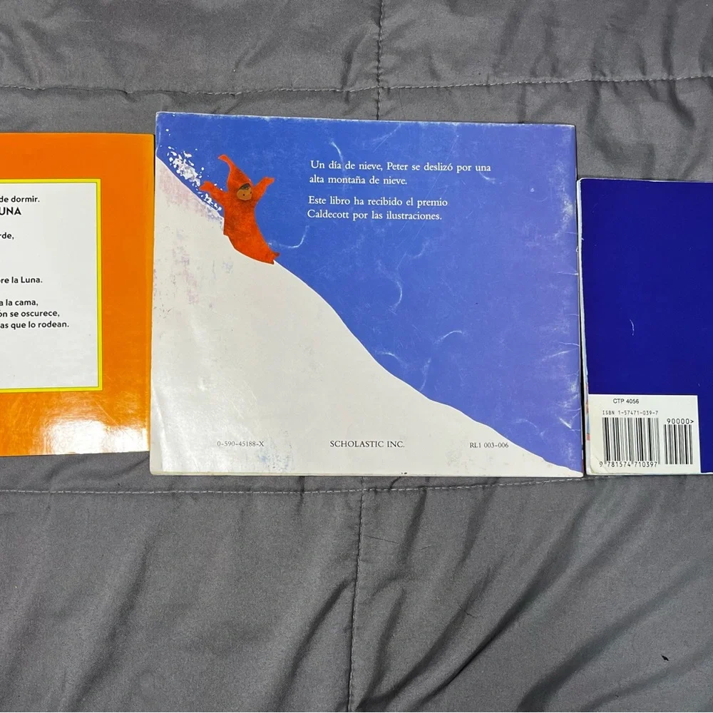 Lot‎ of 3 Spanish Children’s Books Buenas Noches Luna Un Dia De Nieve